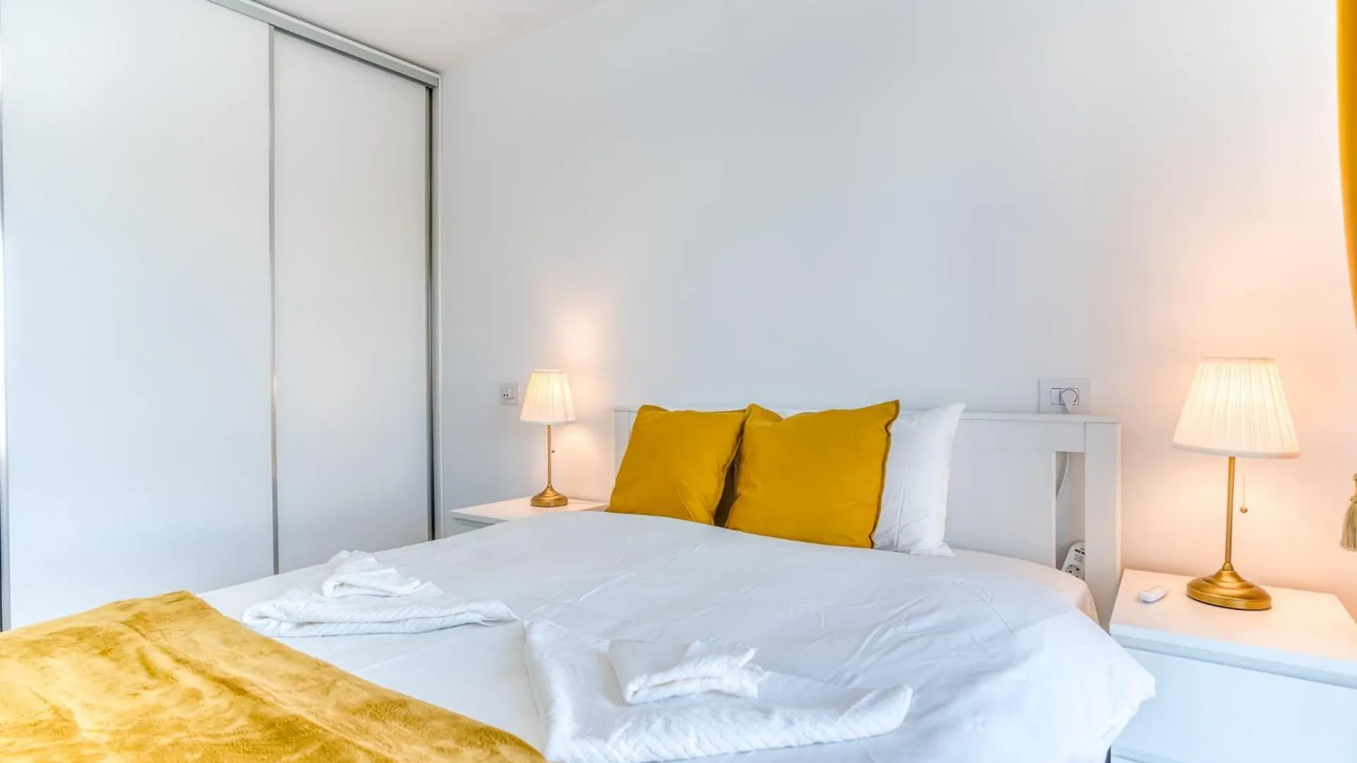 Modern 1Br Parcului Hideaway Daire Bükreş