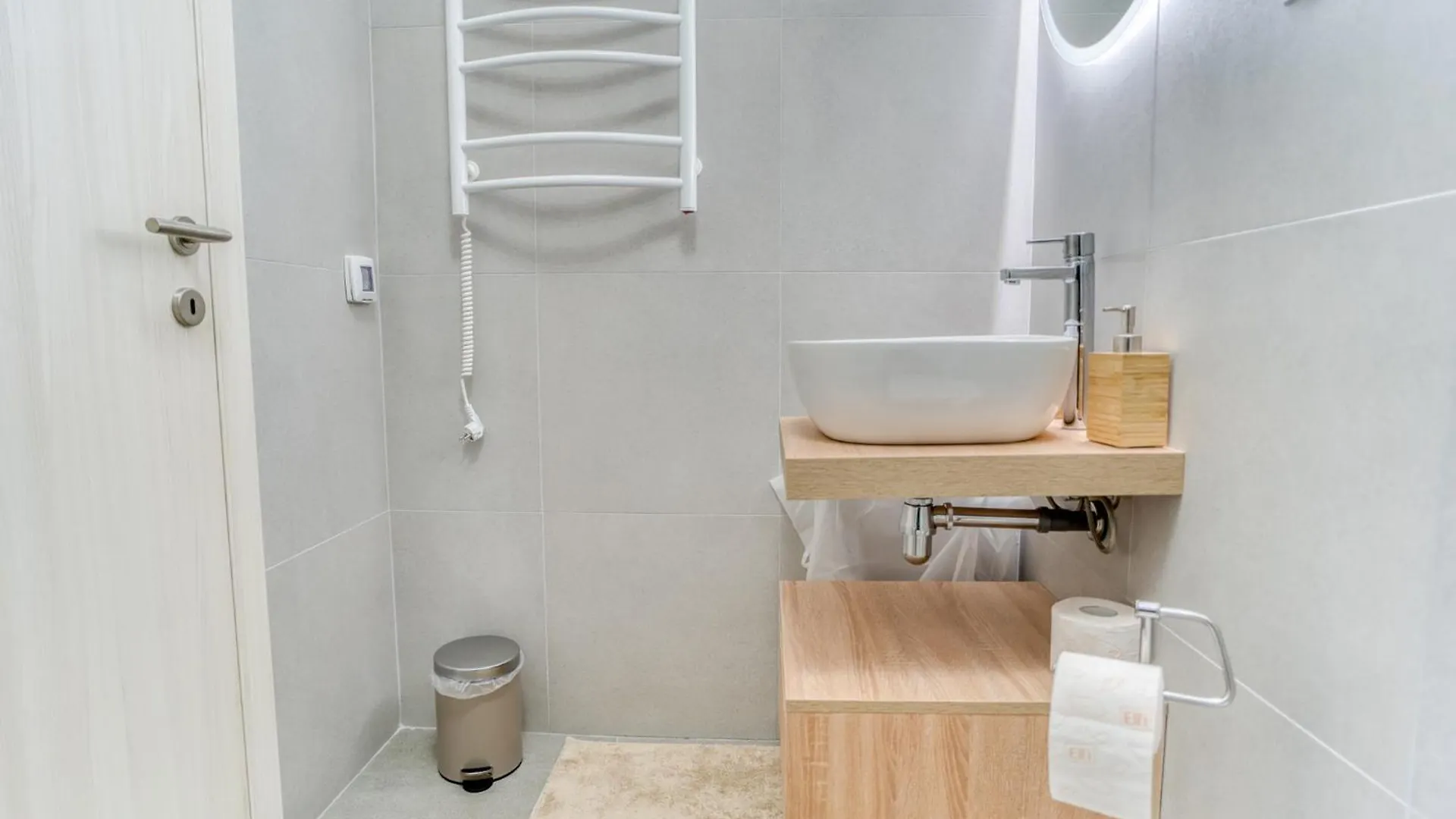 Modern 1Br Parcului Hideaway Apartment Bucharest